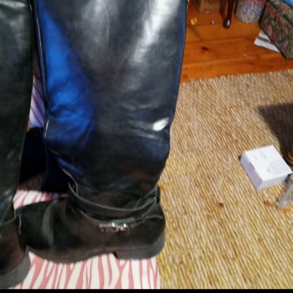 Boots - Picture 2 of 4